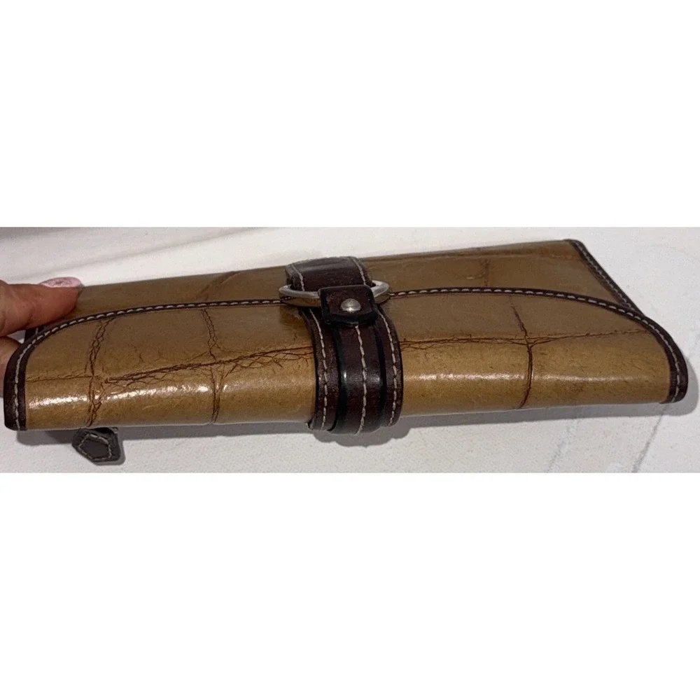 Vintage Y2K Dooney & Bourke Embossed Croc Leather Trifold Card Zip Snap Wallet